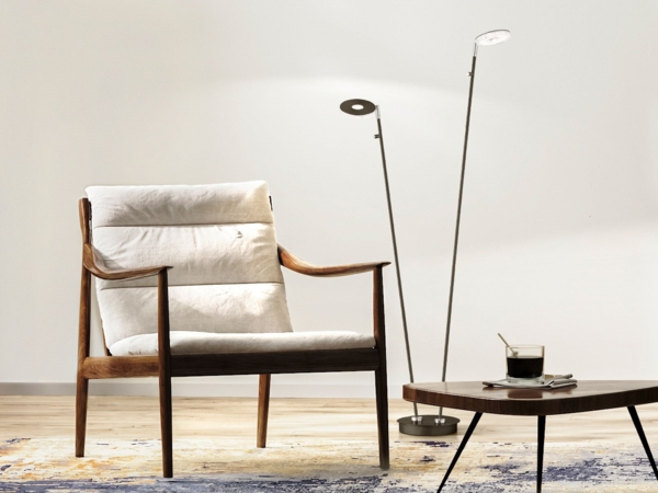 Stehleuchte Dent, zweiarmig - sandschwarz / chromfarben - 135cm