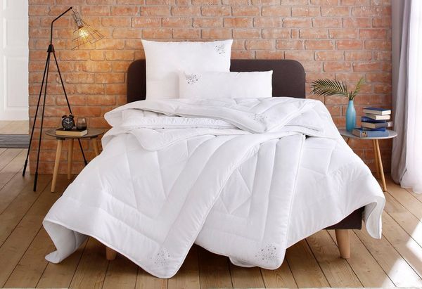 OTTO home Microfaserbettdecke + Kopfkissen Baca, 2-tlg. Bettdecke 135x200 oder155x220 cm mit Kissen 80x80 cm, Füllung: 6D-Hohlfaser (Bettdecke), Bezug: Microfaser, Set Bettdecke & Kissen Made in Germany, Sommer, Winter