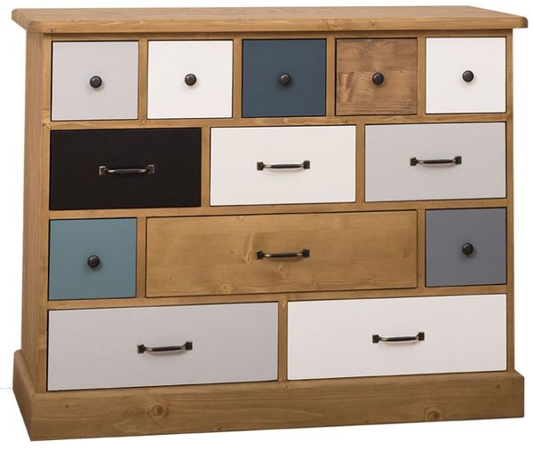 Bunter Apothekerschrank im Landhausstil
