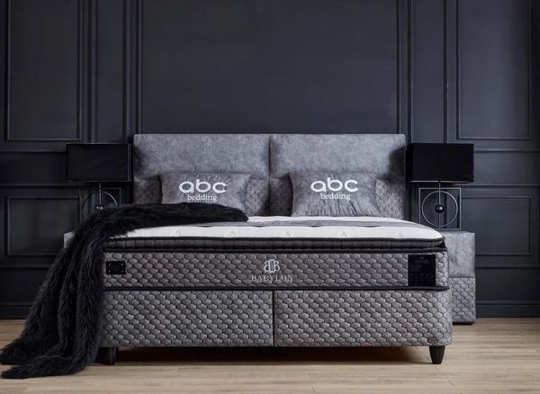 abc bedding Boxspringbett BABYLON Voll-orthopädisches Luxusbett mit Alcantara in Anthrazit (inkl. Matratze & Topper), Funktionsbett mit Bettkasten, inkl. Bettbank & 2 Nachttischen