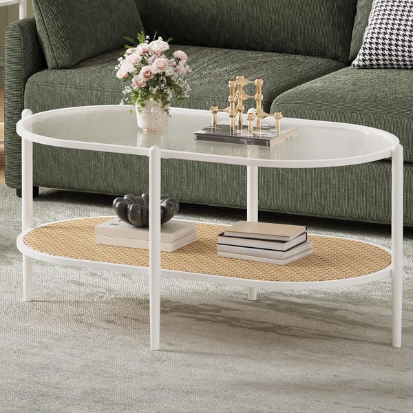 GarveeHome 2-Stöckiges Ovaler Couchtisch Mit Geriffelter Glasplatte, Beistelltisch Mit Rattanablage, Kaffeetische Mit Metallgestell, Für Wohnzimmer, 95 x 50 x 46 cm