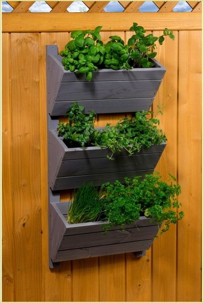 dobar® Green Label 58382FSCe Wandbeet mit 3 Pflanzkästen | Blumentreppe aus Holz | Blumenleiter für Wandmontage | Pflanztreppe für Garten/Terrasse/Balkon | 38 x 17,5 x 79 cm | Grau