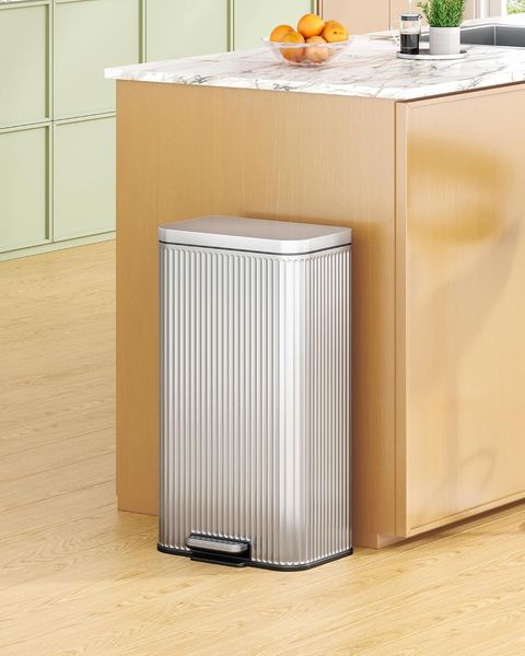 Mülleimer Küche, 30 Liter Tretmülleimer mit Herausnehmbarem Innenbehälter, Vertikales Streifendesign, Mülleimer mit Soft-Close-Deckel und 15 Müllbeuteln, Edelstahl, Silber