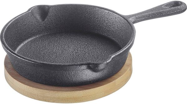 WESTMARK Grillpfanne Tapas + Friends, kleine Gusseisenpfanne, Gusseisen, 125 ml, inkl. Bambus-Untersetzer