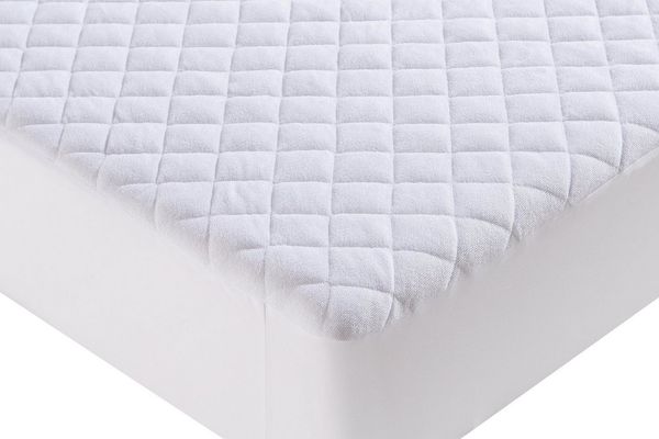 Matratzenschutzbezug Tindy, Auflage 90x200 cm, 140x200 cm und weiteren Größen,wasserdicht OTTO home, (Inkontinenz), Allergiker geeignet (Hausstauballergiker), atmungsaktiv