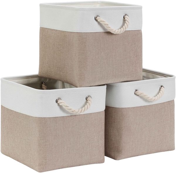 Mangata Aufbewahrungsbox 25 x 25 x 25 cm, Aufbewahrungskorb mit Griff, Aufbewahrung Korb Stoff für Regal, Schrank, und Kleidung (Faltbare, Helles Khaki Weiß, 3er Set)