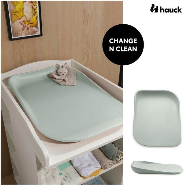Hauck Wickelauflage Change N Clean, Keil Wickeltischunterlage 50x70 cm, Wickelmatte Schadstofffrei, Abwaschbar, Hygienisch, Wickelmulde bis 25 kg, Pflegeleicht (Sage)