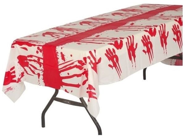 Blutige Tischdecke