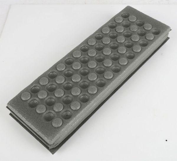Sitzkissen faltbar 39x29 cm aus Schaumstoff, bequem und stabil für Garten, Camping oder Picknick, leicht zu transportieren und abwaschbar für einfache Reinigung