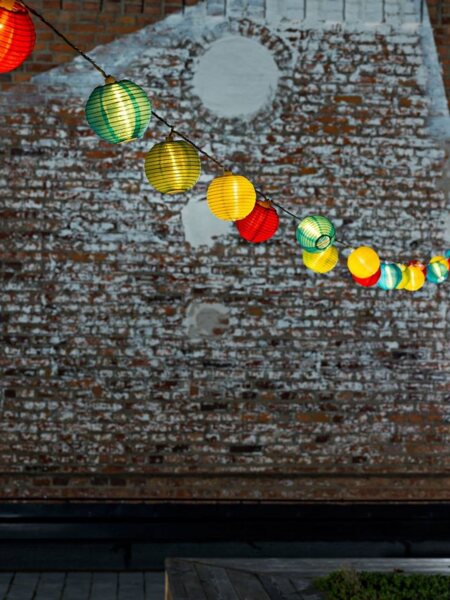 KONSTSMIDE LED-Lichterkette, 20-flammig, LED Dekolichter, pinke/blaue/grüne/gelbe Plastikreiskugeln, 20 Dioden Bild 1