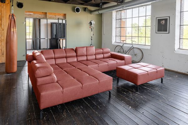KAWOLA Sofa NELSON Ecksofa Leder rot mit Hocker Recamiere links 72 x 216 x 321 cm