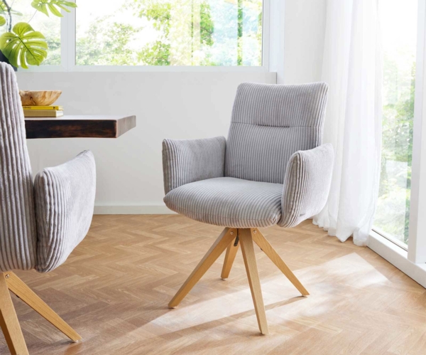 Drehstuhl Jova-Flex mit Armlehnen Cord Silbergrau Holzgestell kantig Natur 180° drehbar Taschenfederkern