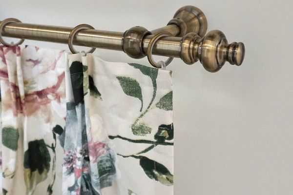 GARESA Gardinenstange ANDREA, Ø 20 mm, 1-läufig, Wunschmaßlänge, verschraubt, Metall, Vorhanggarnitur, verlängerbar, Endknopf Profil groß, mit Ringen
