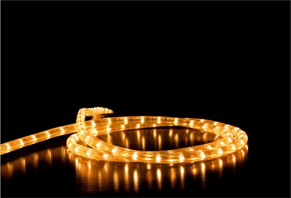 Idena 31487 - LED Lichterschlauch mit 100 LEDs in Warmweiß, Lichterkette mit 8 Stunden Timer Funktion & Transformator, ca. 10 m lang, Deko für Innen & Außen, Party Deko, Weihnachtsdeko, Hochzeit