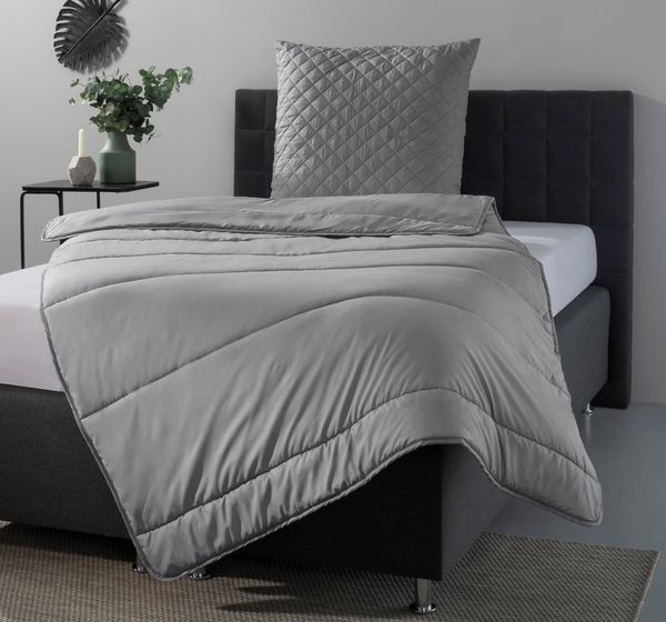 OTTO home Microfaserbettdecke + Microfaserkissen Clarra Spar Set, Decke + Kissen 135x200, 155x200 cm & weitere Größen, Set mit Kissen 40x80 cm, 80x80 cm, Sommer, Herbst, Winter in grau