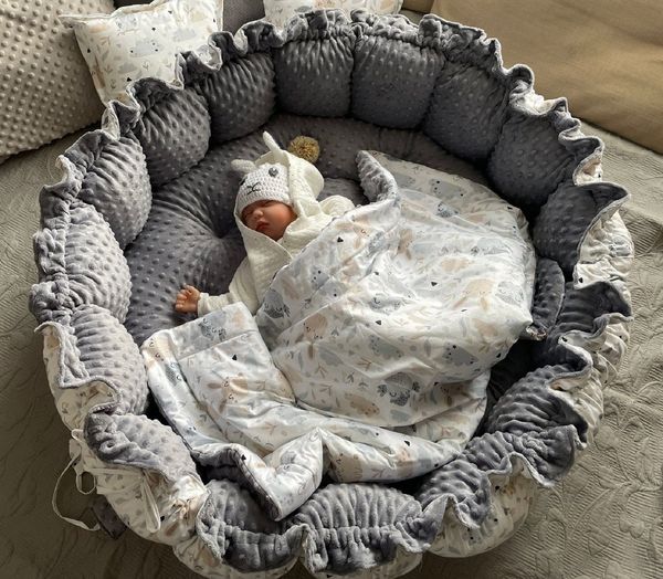 Loolay Bettnestchen MINKY Graphit/ HASE Beige-Weiß ENGELSNEST Babynest, Unterlage, (PREMIIUM XXL als Nestchen Ø90cm, als Krabbeldecke Ø155cm, Original LOOLAY® Babynestchen Spielmatte Reisebett ►SETS MIT ZUBEHÖR), 100% Europäische Stoffe und Kleinserien...