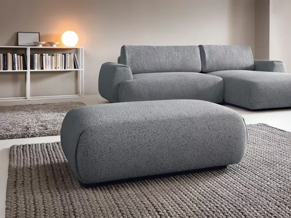 Vente-unique - MONELIA Pouf Stoff Grau - B 70 cm x H 43 cm x L 113 cm
