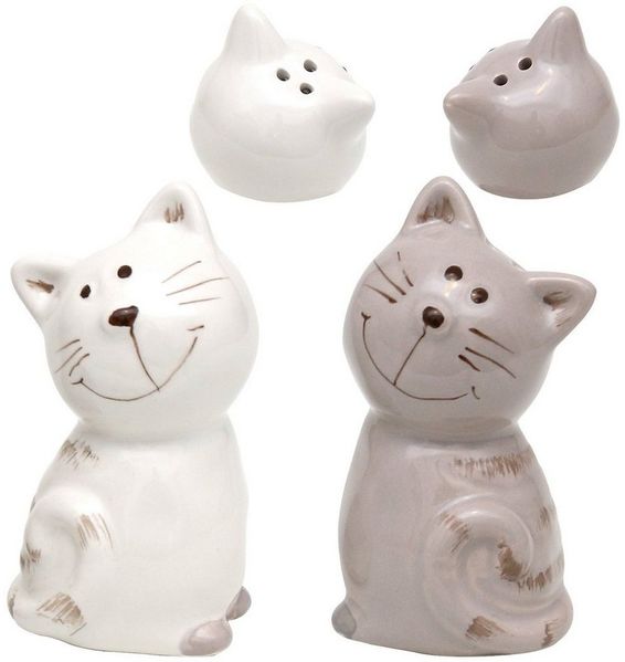 Dekohelden24 Salz- / Pfefferstreuer 2er Set Keramik Salz-/ Pfefferstreuer / Gewürzstreuer als Katzen, (2er Set, 2-tlg), Maße ca. 7 x 6 x 7 cm.