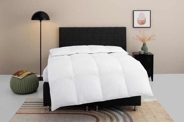OTTO home Federbettdecke Ulani, Bettdecke 135x200 cm, 155x220 cm, Füllung: 70% Federn & 30% Daunen, Bezug: 100% Baumwolle, Bettdecken, Sommer, Winter, Allergiker geeignet (Hausstauballergiker)