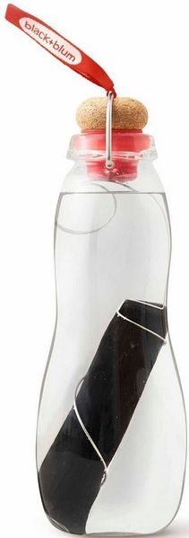 black+blum Trinkflasche Eau Good, auslaufsicher, Aktivkohlefilter für gesünderes Wasser, 650 ml