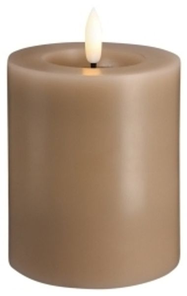Moods & More LED-Blockkerze in Sand mit Schmelzeffekt – Ø 7 4 cm x H 10 cm