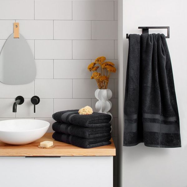 OTTO home Duschtücher Vanessa, 4 Duschtücher, 70x140cm, in Standard- und Premium-Qualität, Walkfrottee (Set, 4-St), Handtücher mit Bordüre, 100% Baumwolle, einfarbig, weich