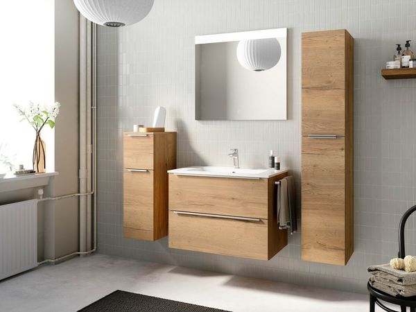 nobilia® Badmöbel-Set Levere, (4-St, vormontiert, mit Soft-Close), inkl. Spiegel mit Touch-Sensor, in vier Breiten