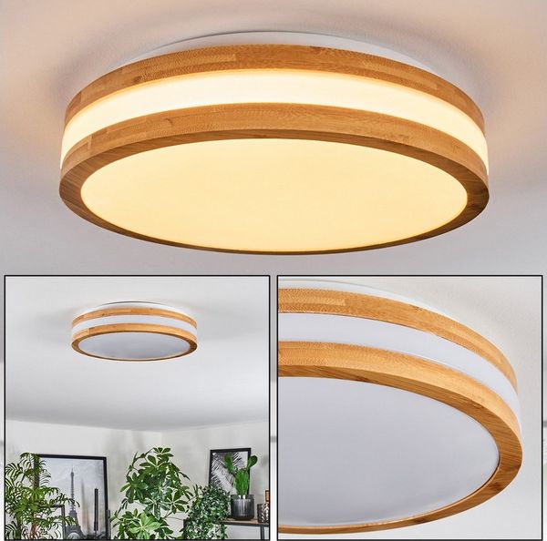hofstein Deckenleuchte moderne Deckenlampe aus Metall/Bambus/Kunststoff in Weiß/Natur, LED wechselbar, 3000 Kelvin, Leuchte im angesagten Boho-Design (28, 5cm), 1700 Lumen, LED 16 W