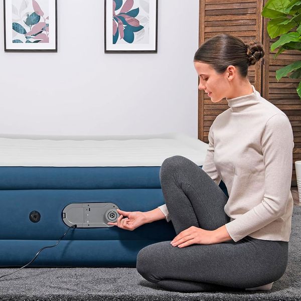 AlwayzAire® Doppelluftbett mit integrierter Doppelpumpe 203 x 152 x 46 cm