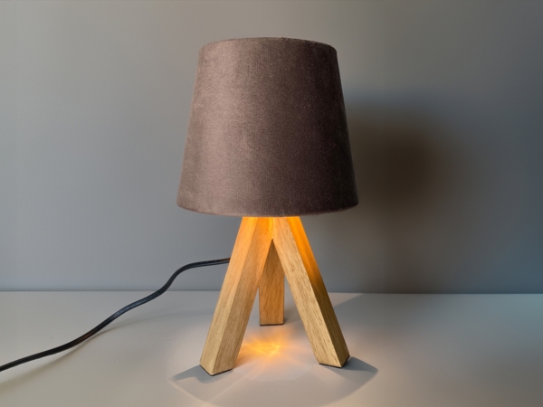 Tischlampe mit Dreibein aus Holz, Samtschirm Braun Gold, Höhe 27cm Bild 3