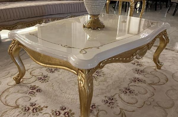 Casa Padrino Luxus Barock Couchtisch Weiß / Gold - Massivholz Wohnzimmertisch im Barockstil - Barockstil Wohnzimmer Möbel - Barock Möbel - Barock Einrichtung - Luxus Möbel im Barockstil