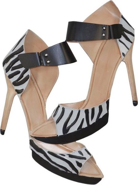 Wandobjekt aus Metall "High-Heel"