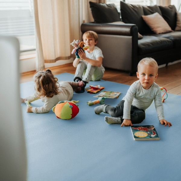 Krabbelmatte Sanosoft 180x120cm Hellblau | Öko-Tex und in Deutschland produziert - beidseitig rutschfeste Krabbelunterlage Bild 6