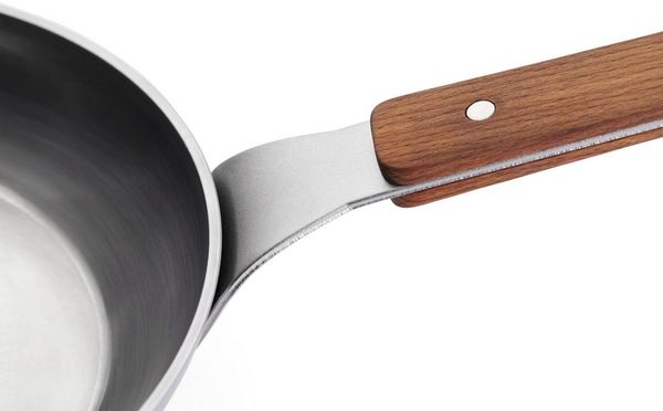 WOLL Bratpfanne Woll Carbon Steel Flachpfanne, Karbon-Stahl (1-tlg), natürlicher Antihafteffekt nach dem Einbrennen Bild 3