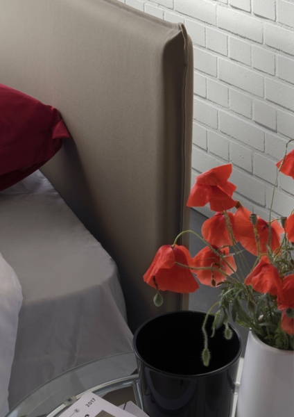 Dmora Doppelbett Ariadni, Bettkasten mit Stoffbezug, 100 % Made in Italy, Öffnung vorne, inklusive Matratze 160 x 200 cm, Taupe Bild 7