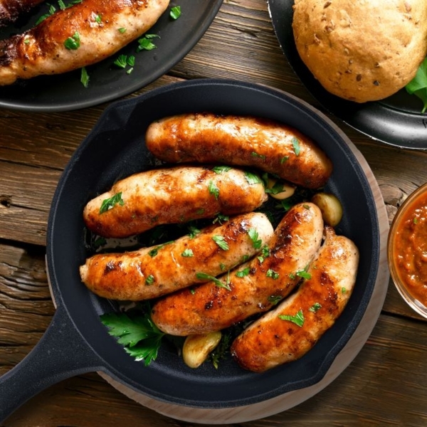 Gusseisenpfanne mit Holzuntersetzer Bild 5