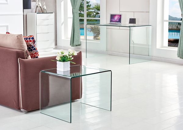 Beistelltisch aus klarem Temperglas, B 50 x T 40 x H 45 cm, transparent und pflegeleicht
