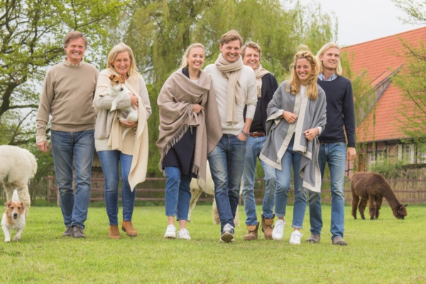 Alpaka Bettdecke 4 Jahreszeiten, Premium Line, Füllung aus 100% Baby Alpaka (135x200cm) 2 Decken zum zusammenknüpfen 1x Sommer und 1x Gzj), Bezugsstoff: 200er Baumwollbatist von Abolengo de Alpaca Bild 5