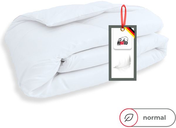 RIBECO Federbettdecke Laram, Bettdecken für Sommer oder Winter, Made in Germany, Füllung: 90% Federn, 10% Daunen, Bezug: Baumwolle, Super Preis-Leistung, Bettdecke 135x200 cm oder 155x220 cm, Decke