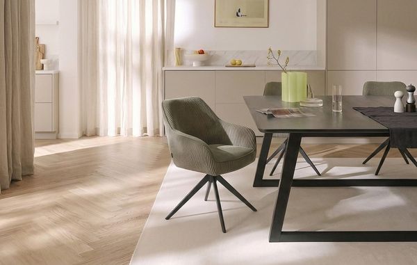 B&D home Polsterstuhl ARVIT (1 St), Federkern, drehbares Metallgestell, mit Armlehnen