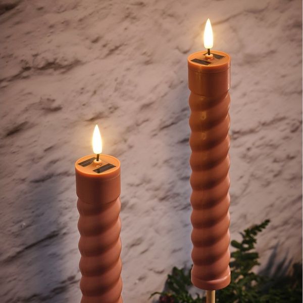Lights4fun LED Gartenleuchte 2er Set TruGlow® Solar Stabkerzen terracottafarben