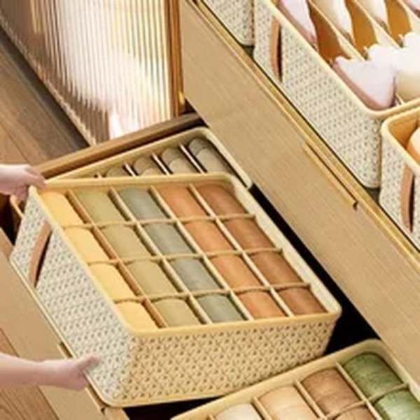 Zweiteilige Aufbewahrungsbox für BHs und Socken, faltbare Schubladenkonstruktion, geeignet für den Gebrauch zu Hause und im Hotel. Bild 2