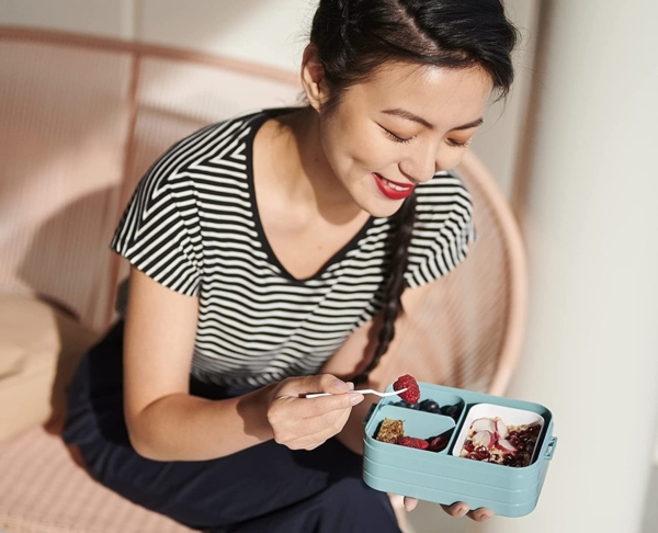 Mepal 2-tlg Bento-Lunchboxen Set Klein/Groß Take A – Brotdose mit Fächern, geeignet für bis zu 4 BZW. 8 Butterbrote, TPE/pp/abs, 0 mm Vivid Blue Bild 3