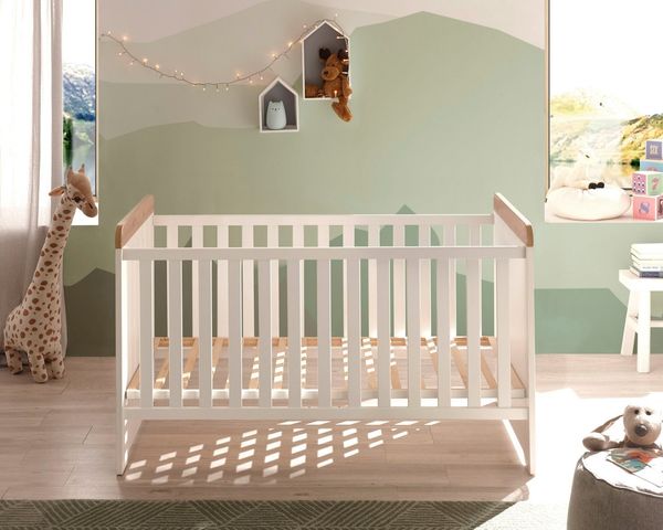 Babybett Kinderbett Jasmin 70 x 140 cm 3 Schlupfsprossen Pinie weiß