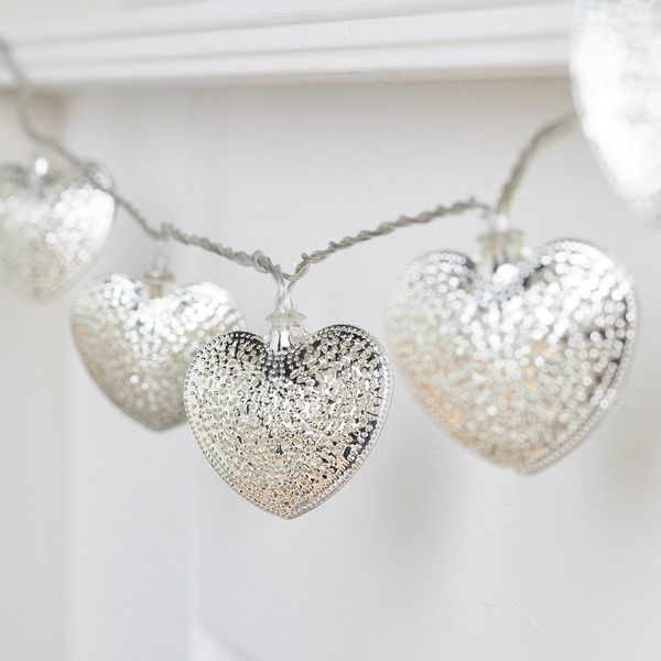 Lights4fun LED-Lichterkette 20er Metall Herzen Lichterkette silber