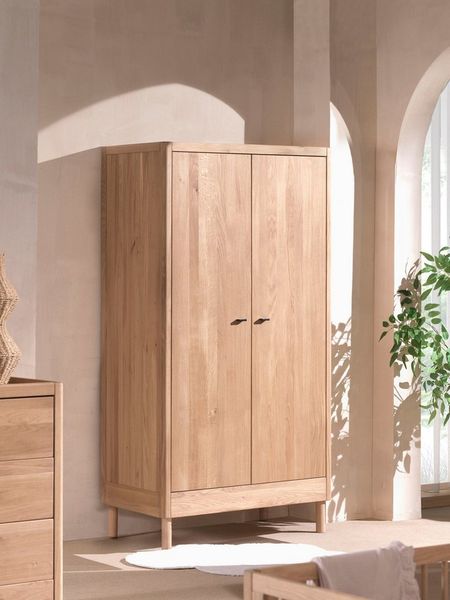 Home affaire Kleiderschrank Forrest mit 2 Drehtüren (Soft-Close), Made in Europe, zeitloses Design (B/H/T ca: 100 x 190 x 55 cm, Eiche massiv natur geölt) praktische Facheinteilung, viel Stauraum, hochwertige Verarbeitung