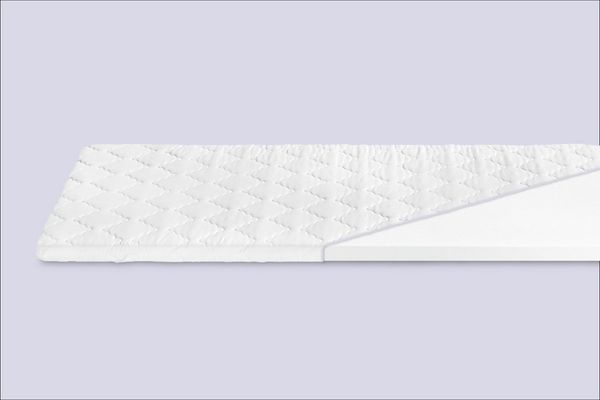 Badenia Trendline, Topper Nightlife Matratzenauflage für ein besseres Liegegefühl, 6 cm hoch, Kaltschaum, hohe Druckentlastung/-verteilung, perfekte Anpassung der Körperkontur