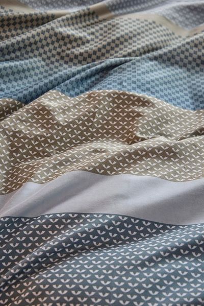 Beddinghouse Bettwäsche Mako-Satin, Mako-Satin, edler Glanz, blau gestreift