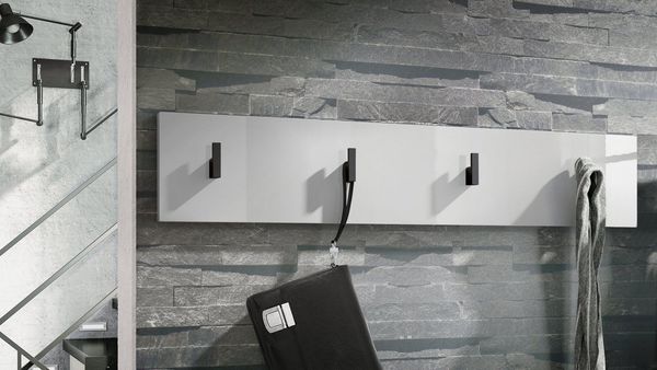 Vladon Garderobenpaneel Linea (Wandgarderobe, mit 4 Kleiderhaken), Weiß Hochglanz (72 x 14,5 x 3,5 cm)