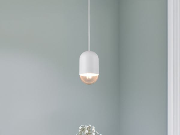 Kleine Pendelleuchte NARA einflammig aus Metall in Weiß, Ø 10cm Bild 1